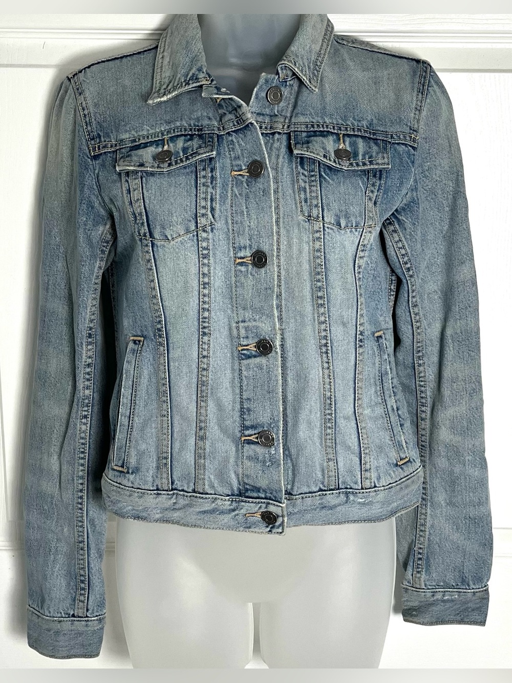 Banana Republic Cotton Lyocell Soft Denim Jacket Distressed XS